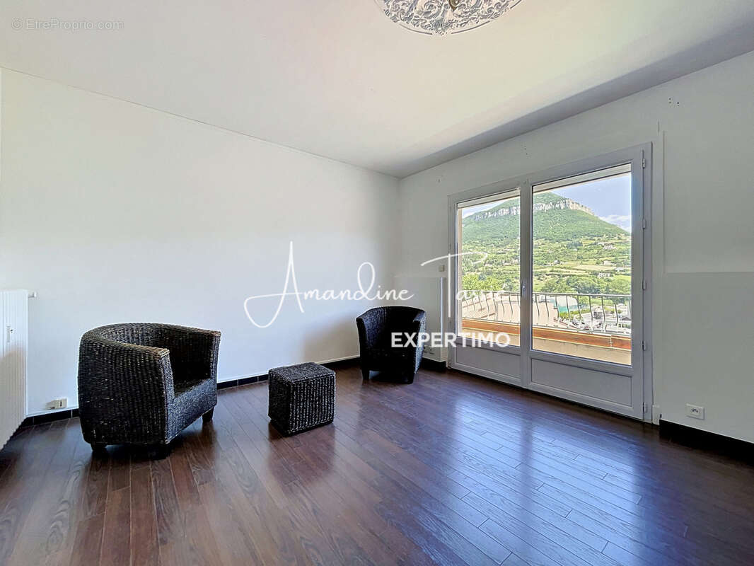 EXCLUSIVITÉ   Appartement vendu loué. T3 lumineux avec ascenseur et vue dégagée à Millau - photo 11