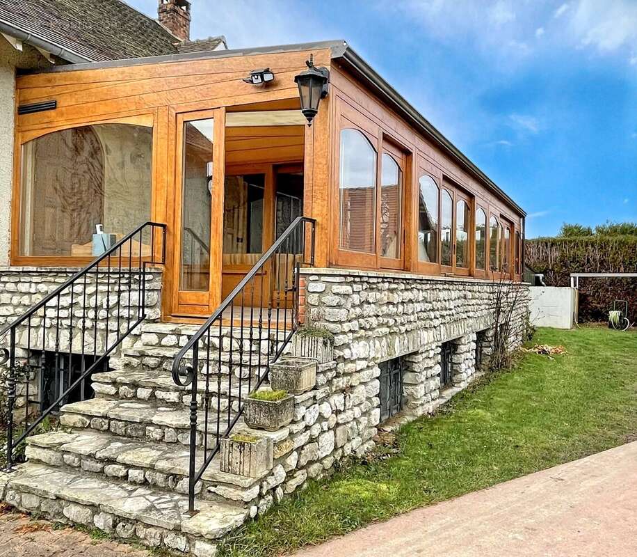 Maison à THOIRY