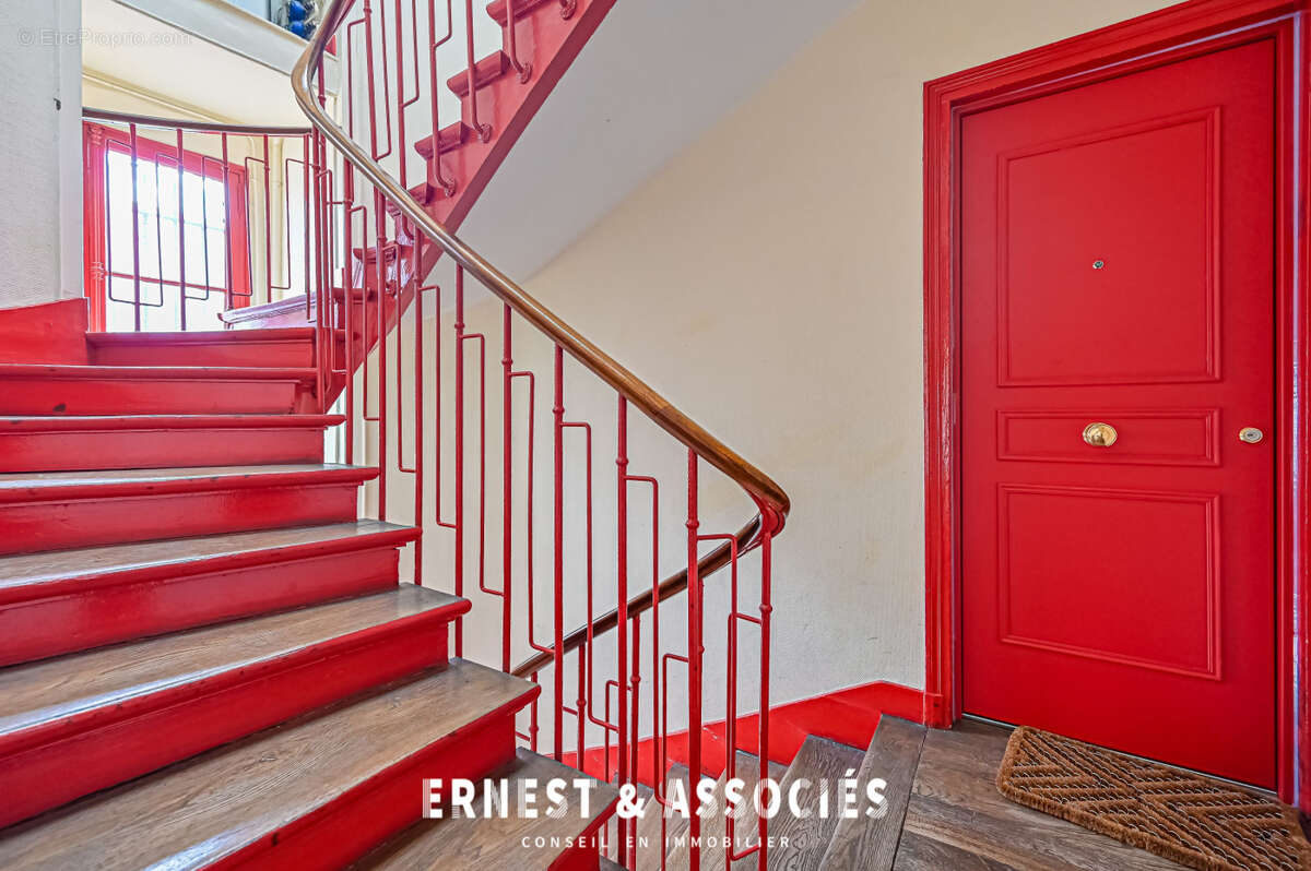Appartement à PARIS-10E