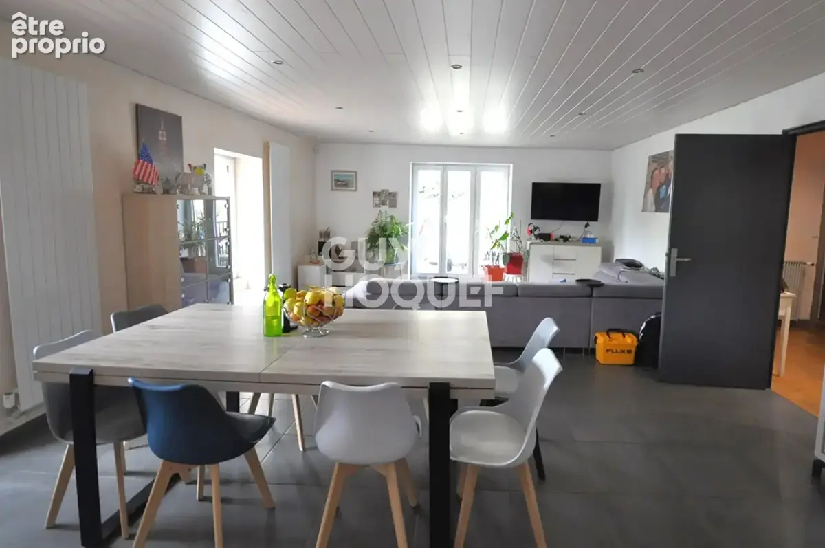 Maison à Sainte Catherine de 200 m2 sur une parcelle de 511 m². - photo 3