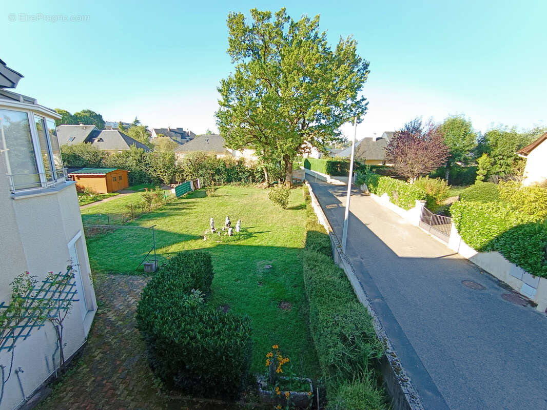 Beau duplex 6 pièces 105 m2   Loggia sud, garage & balcon   Onet-le-Château (La Baleine) - photo 6