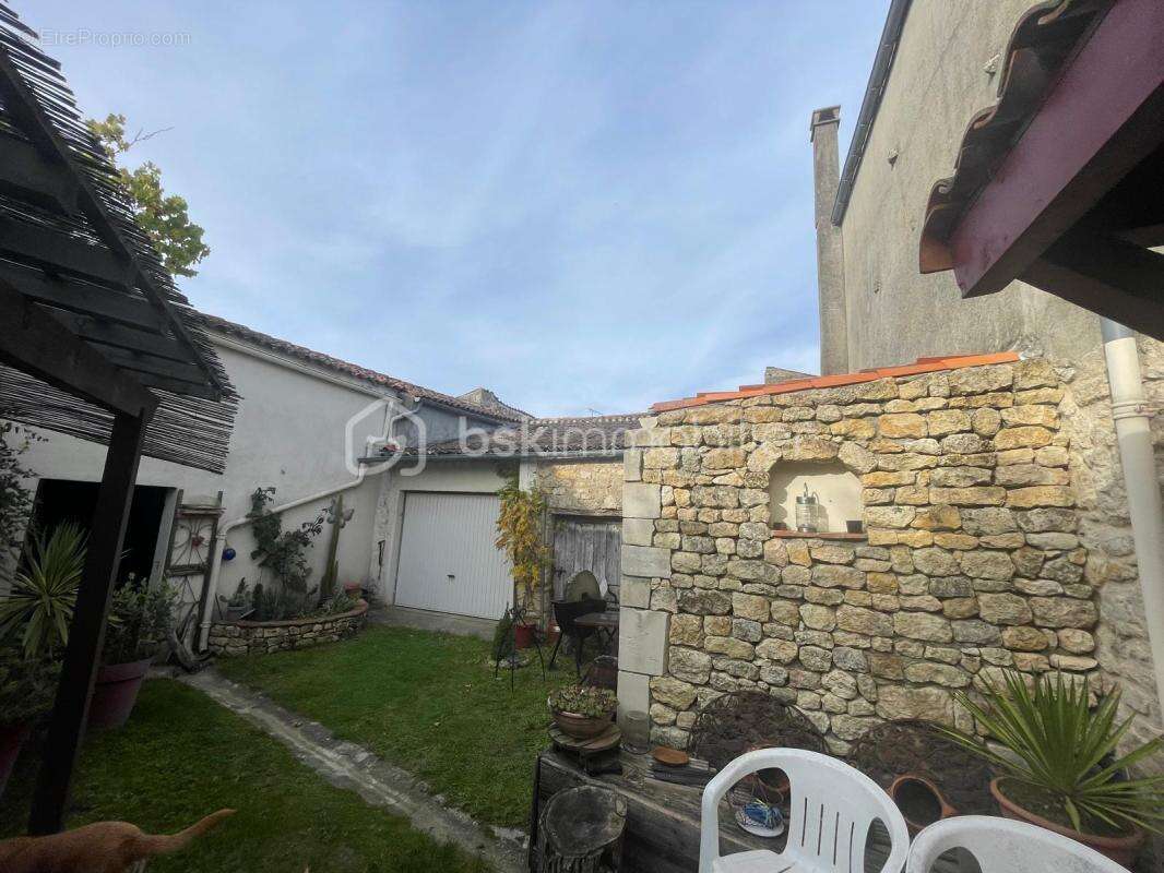 Maison à MEURSAC