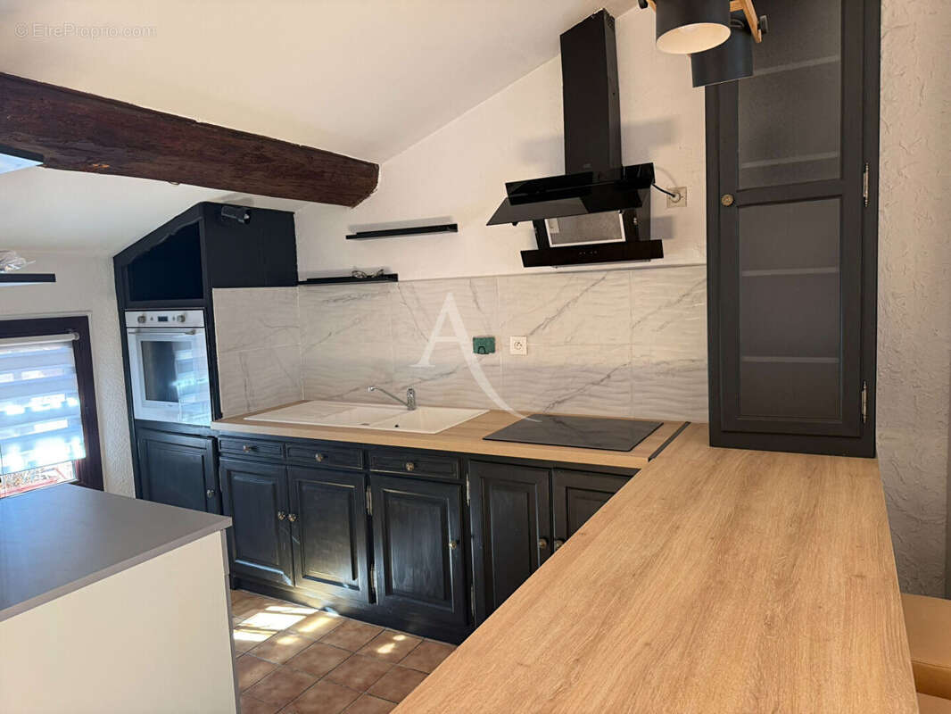 Appartement à LA CRAU