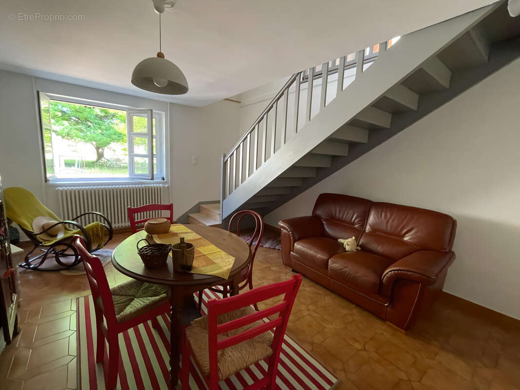 Maison à CHARNAY-LES-MACON