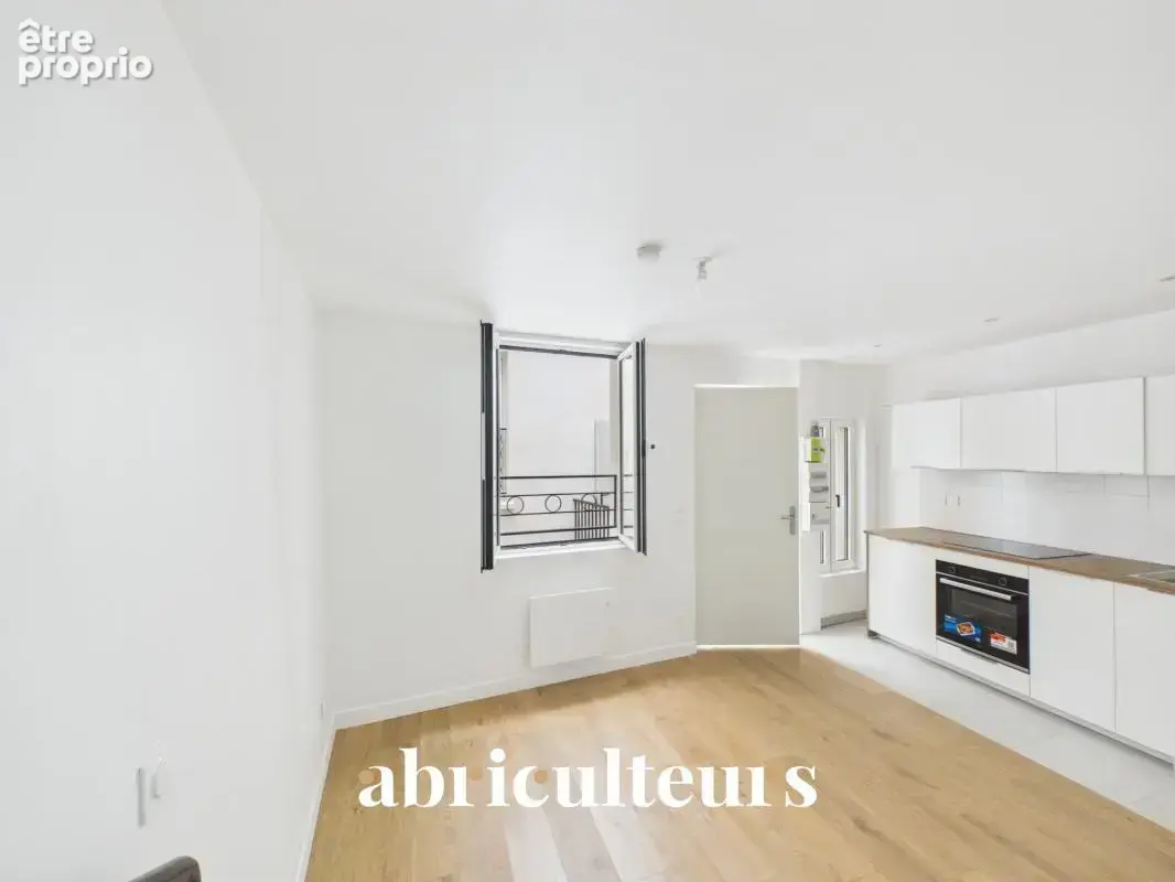 Beau duplex "esprit maison" rénové et confortable au cœur du 18ᵉ arrondissement - photo 2