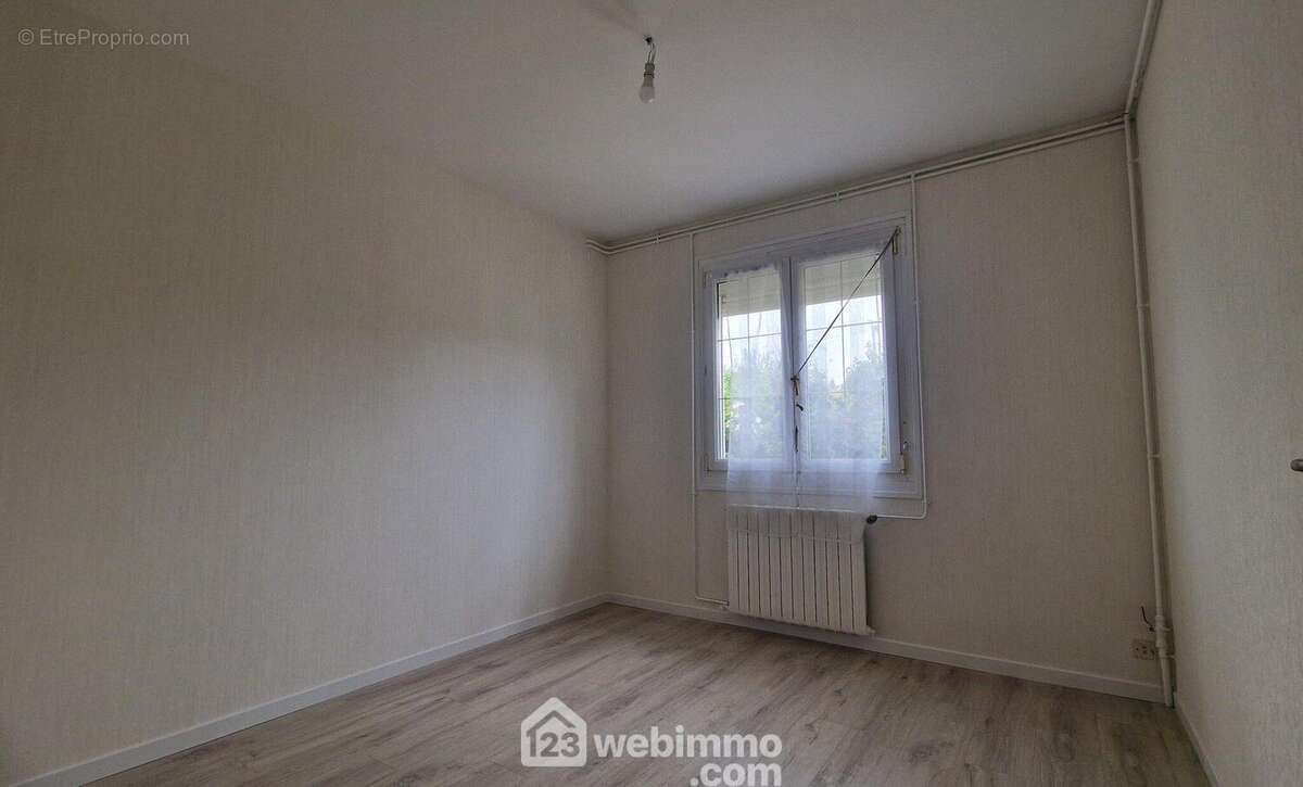 La première chambre de 9 m²