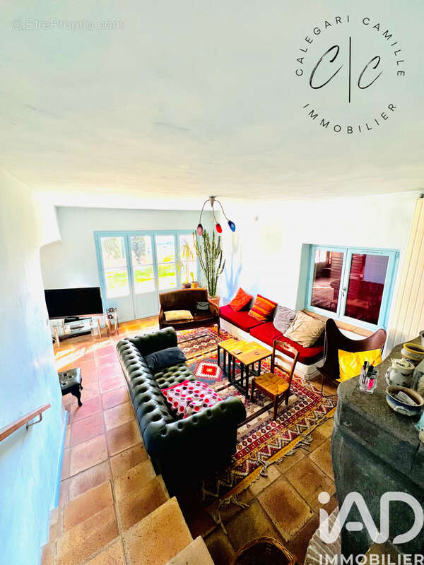 Photo 5 - Maison à LE REVEST-LES-EAUX