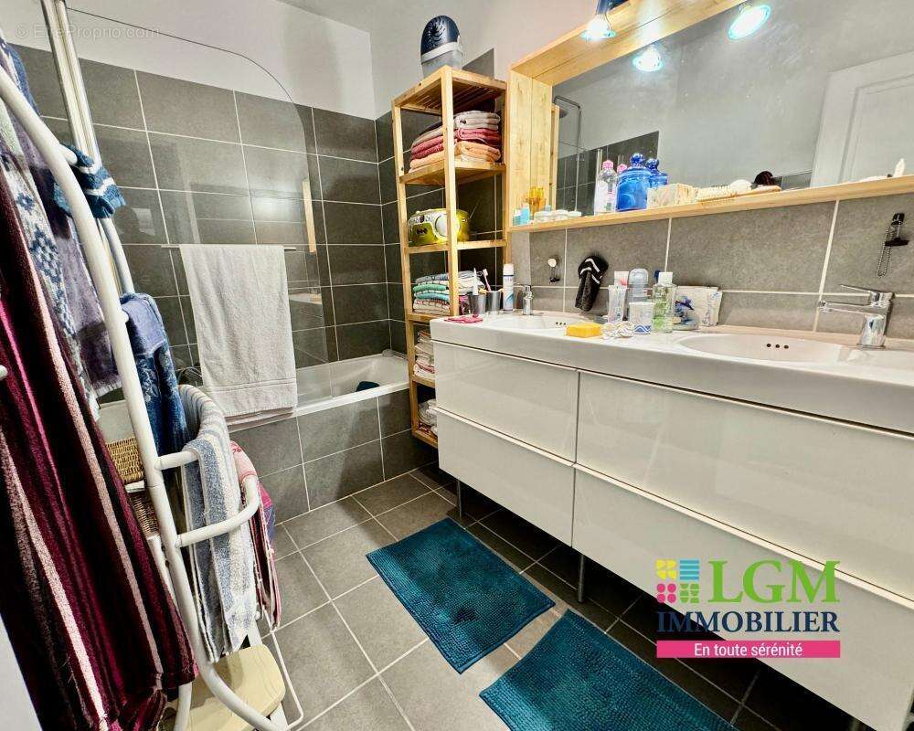 Maison à PLAN-DE-LA-TOUR