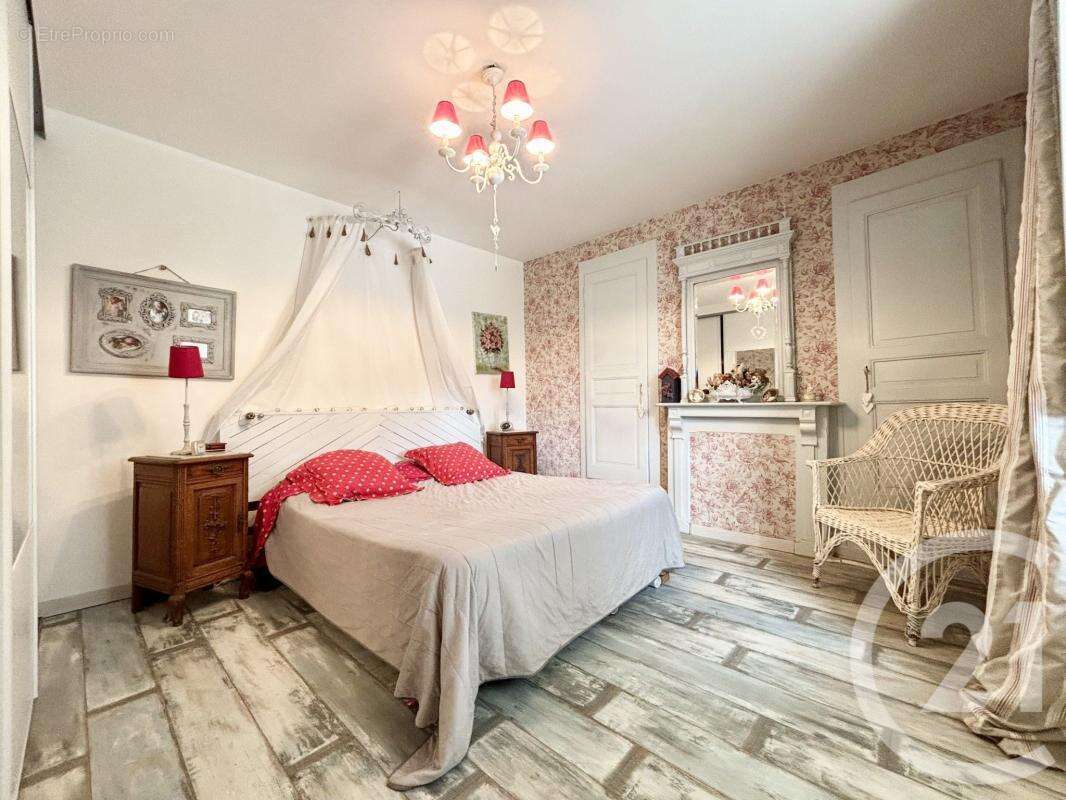 Maison à LA CROISILLE-SUR-BRIANCE