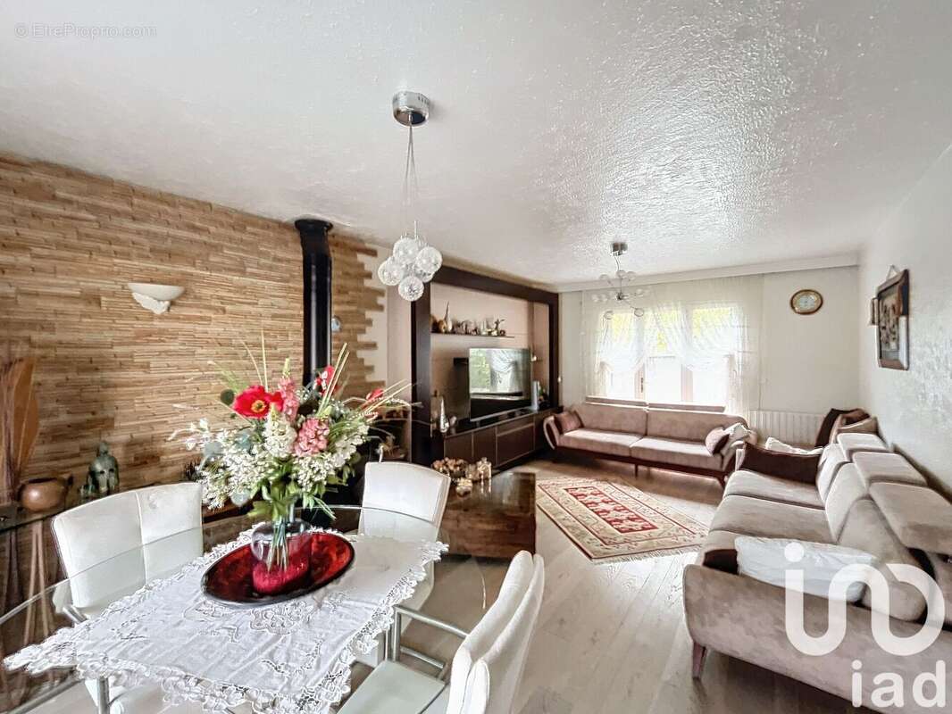 Photo 3 - Maison à MONTLIGNON