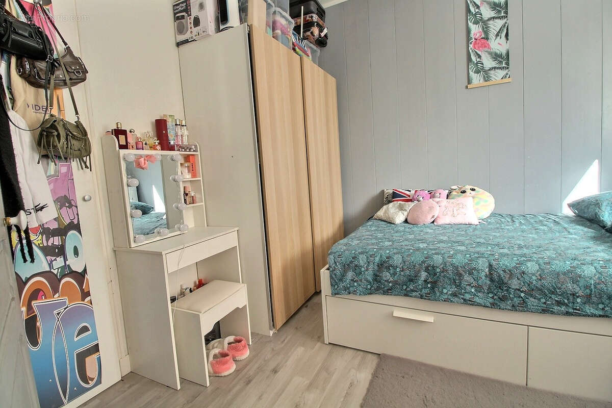 Appartement à COURBEVOIE