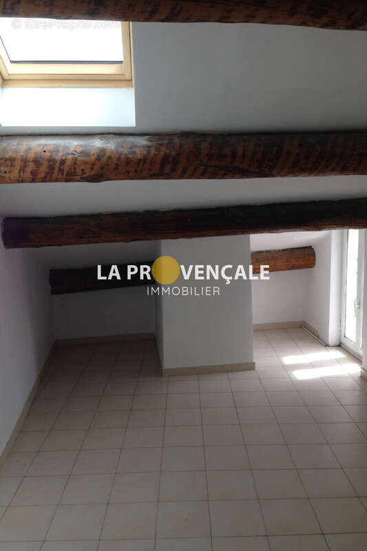 Appartement à TRETS