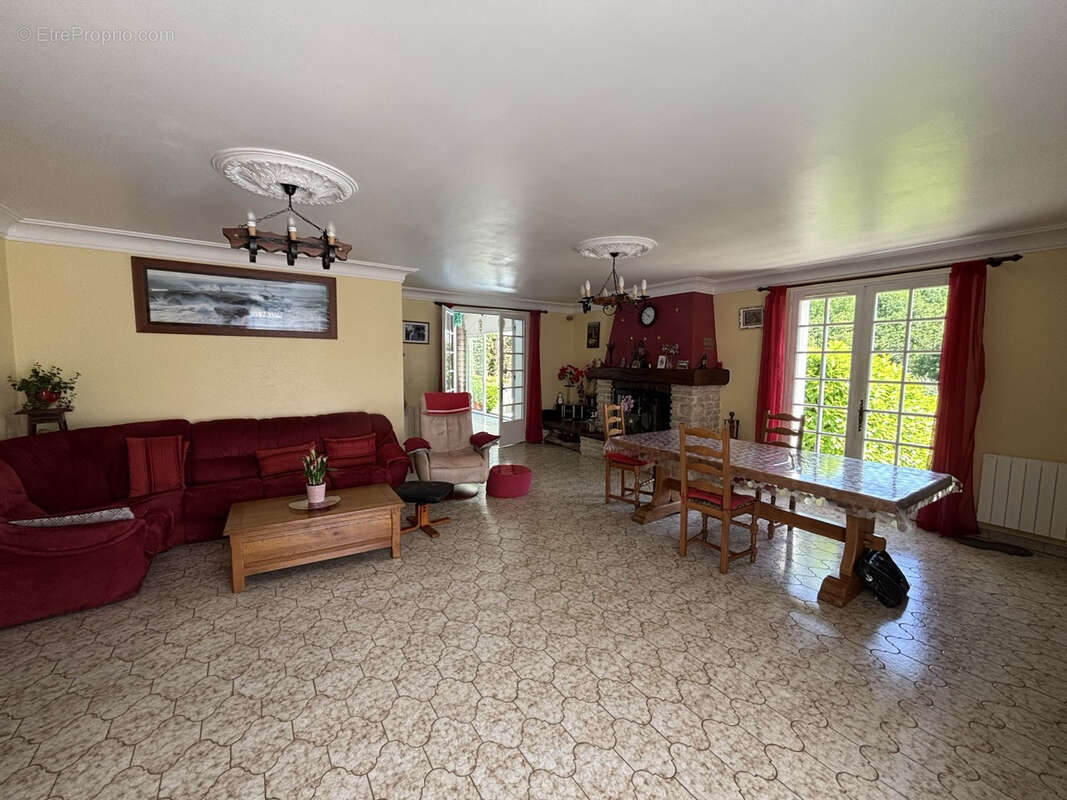 Maison à SAINT-BRIS-DES-BOIS