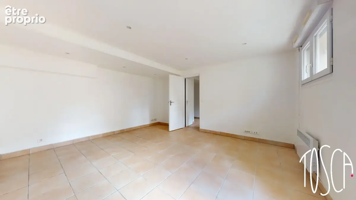 EXCLUSIVITE - CHOISY LE ROI - 2 pièces avec entrée indépendante de 32 m² - photo 2