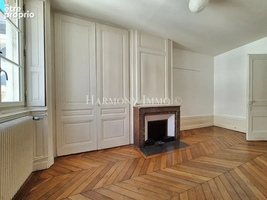 Bel appartement ancien de 167 m2 en dernier étage à 2 pas de la place Bellecour - photo 10