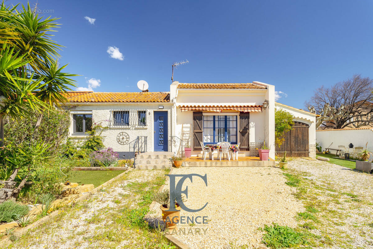 Maison à SAINT-CYR-SUR-MER