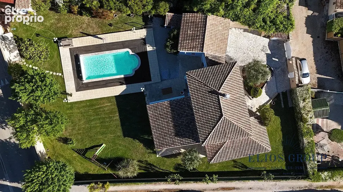 Maison 6 pièces 220 m² à vendre à Nans-Les-Pins (83860) - photo 2