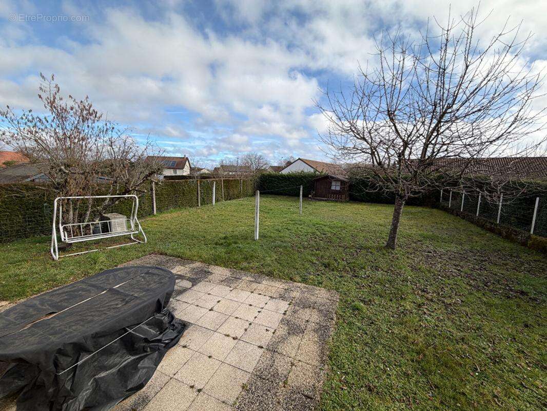 Maison à VARENNES-VAUZELLES