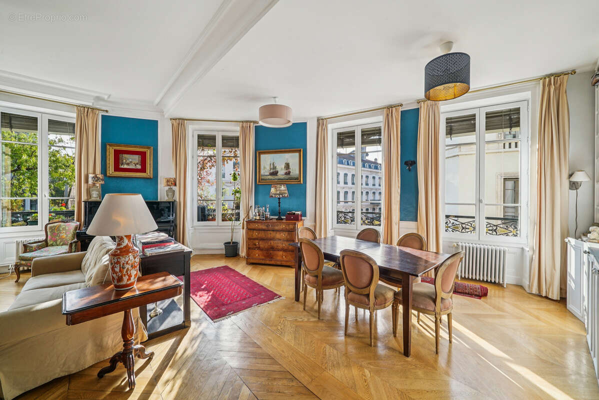 Appartement à LYON-1E