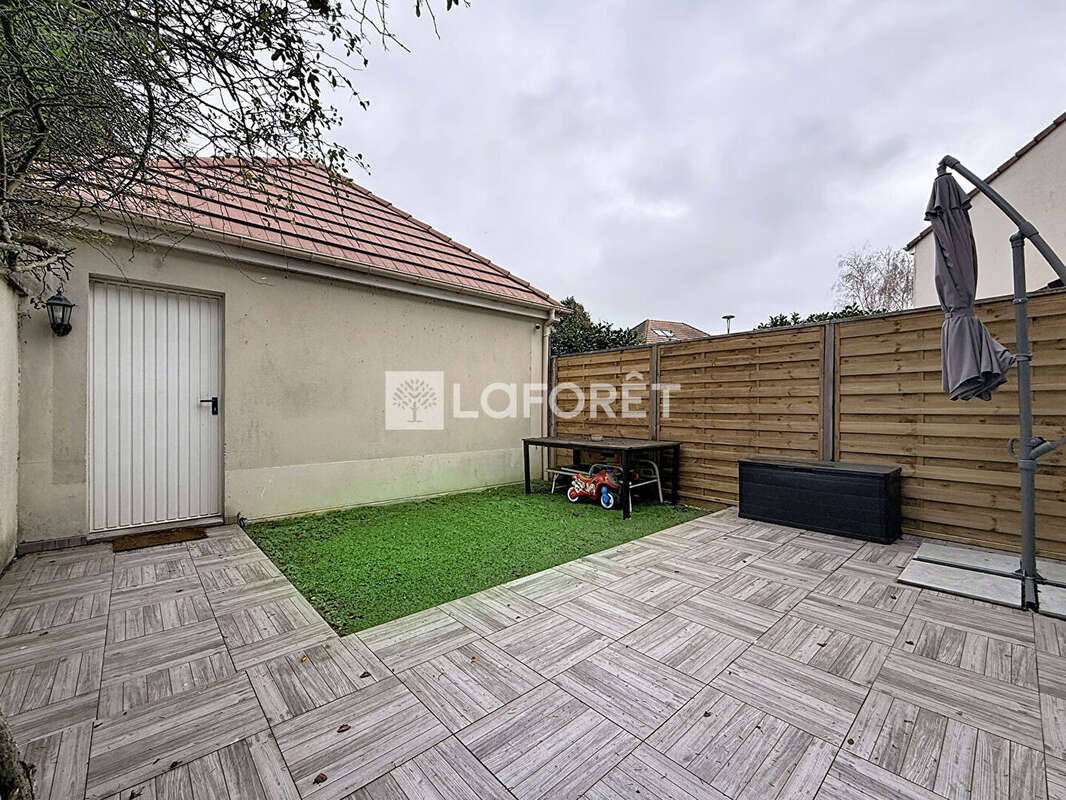 Maison à SAVIGNY-LE-TEMPLE