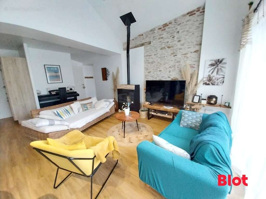 Maison à SAINT-MICHEL-CHEF-CHEF