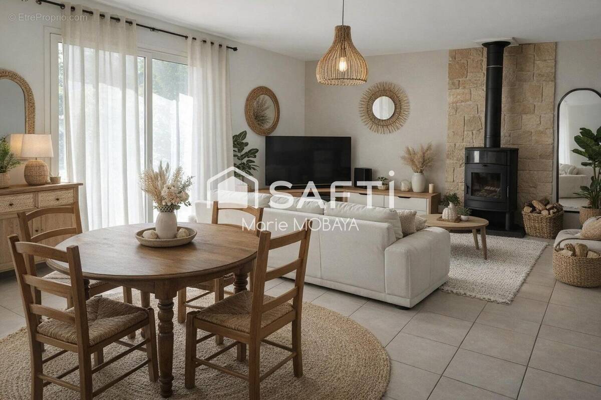 Photo 1 - Maison à SALIGNAC