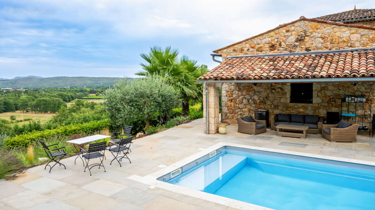 Maison à FAYENCE