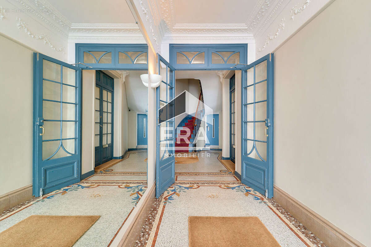 Appartement à PARIS-14E