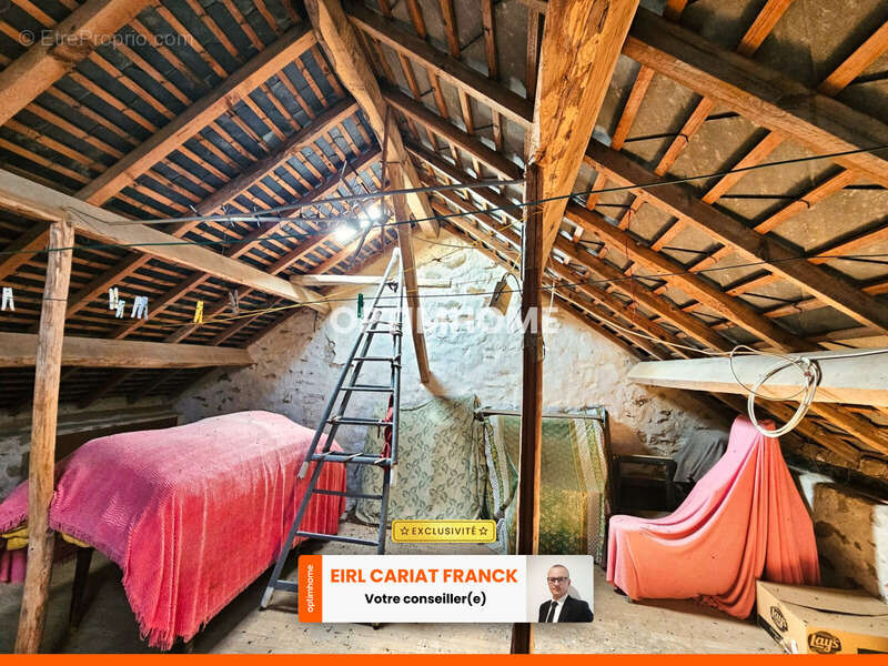 Maison à SAINT-ETIENNE-DE-FURSAC