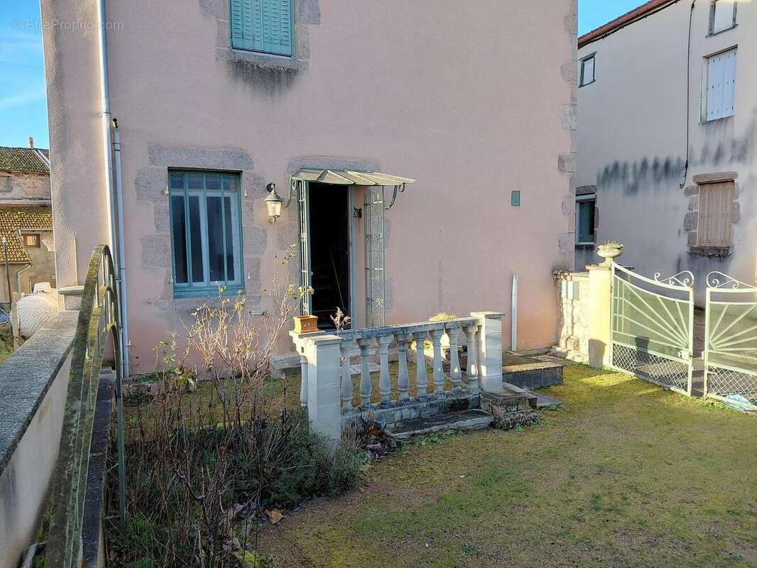 Photo 2 - Maison à SAINT-MARTIN-D'ESTREAUX
