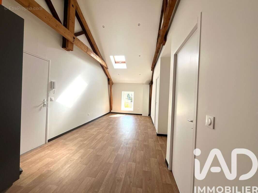 Photo 6 - Appartement à SAINT-JUST-SAINT-RAMBERT