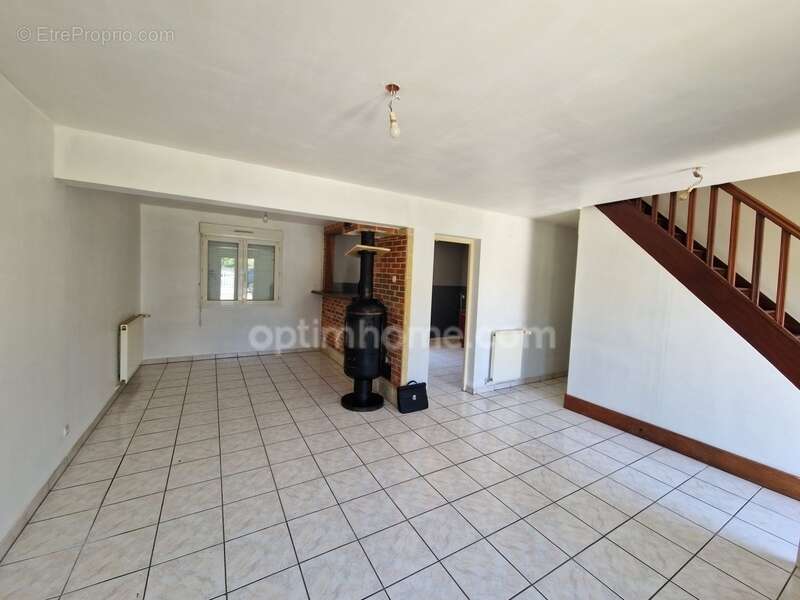 Maison à SAINT-JEAN-DE-BRAYE