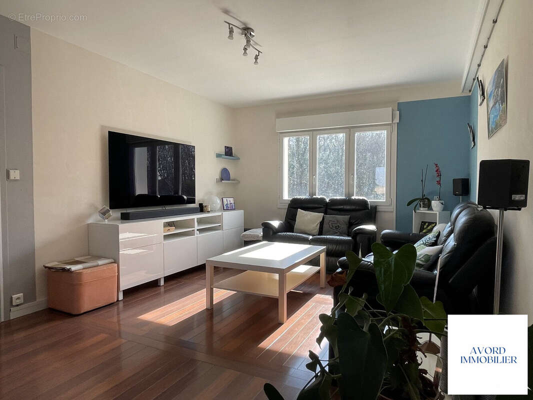 Maison à JUSSY-CHAMPAGNE