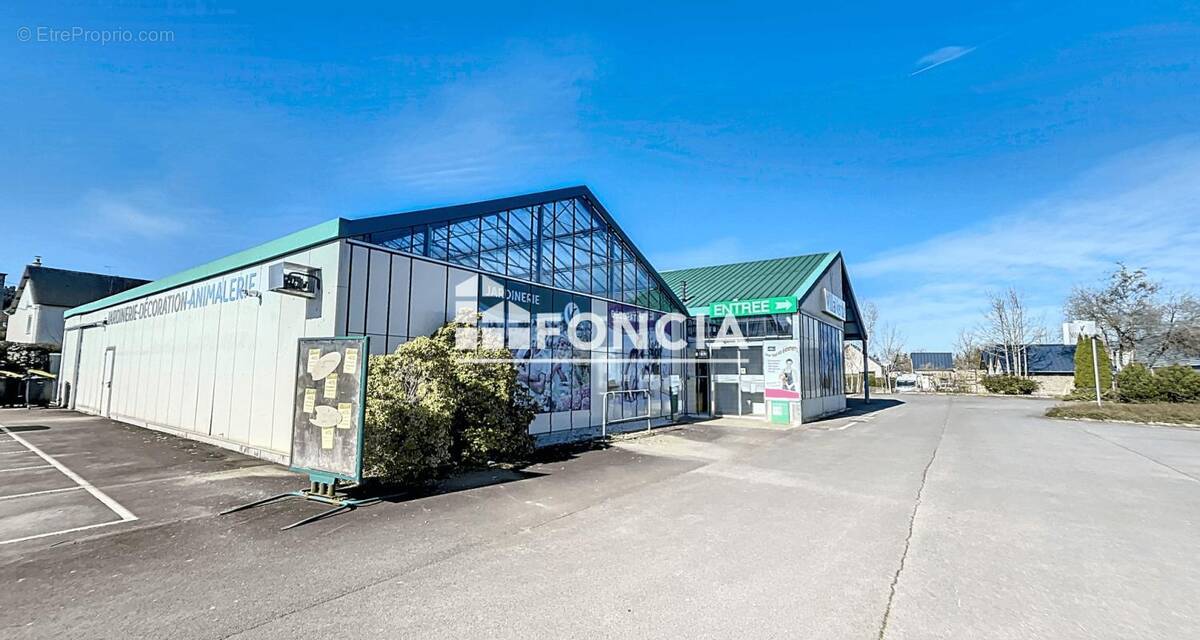 Commerce à LA LANDE-PATRY