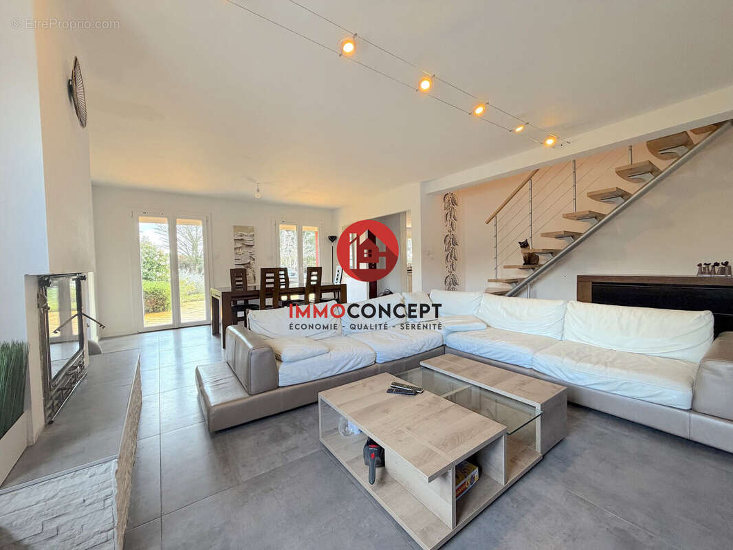 Maison à ROCHEFORT-DU-GARD