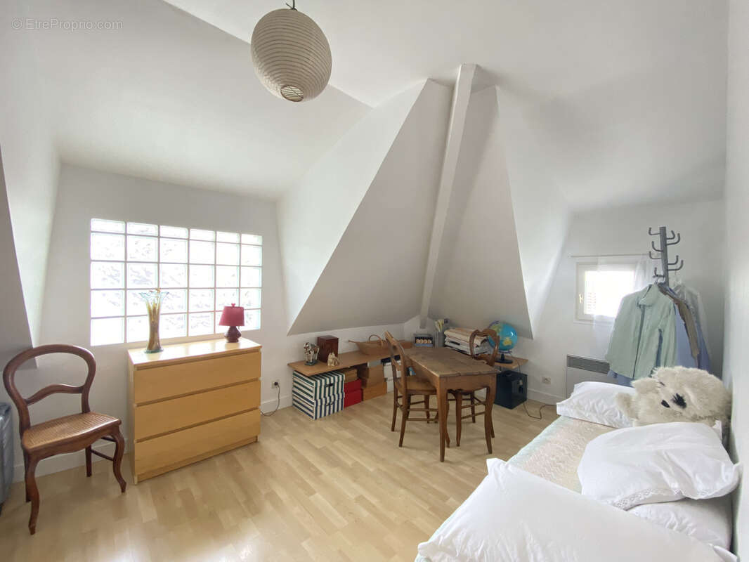 Maison à CHENNEVIERES-SUR-MARNE