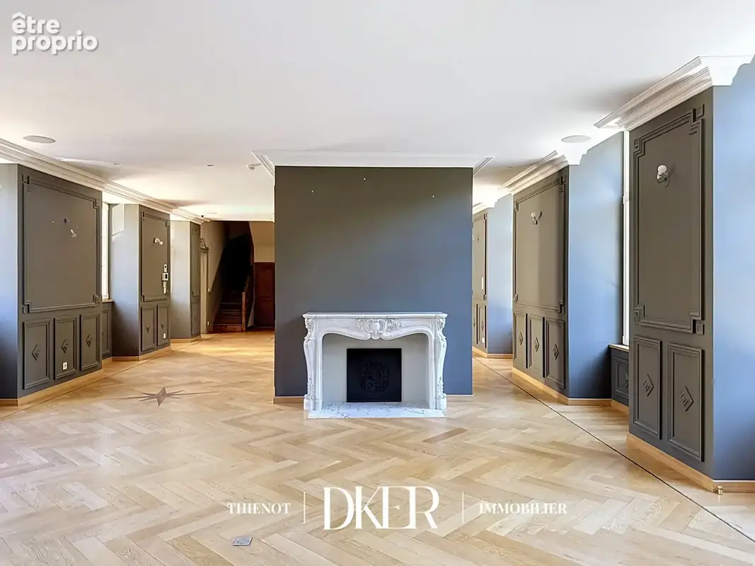 HOTEL PARTICULIER d'exception, plus de 500 m2 habitables, parc arboré et piscine extérieure chauffée - photo 2
