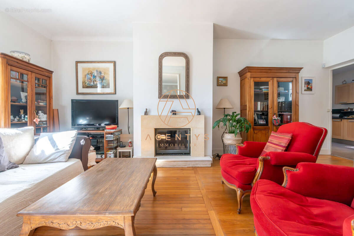 Maison à LE PERREUX-SUR-MARNE