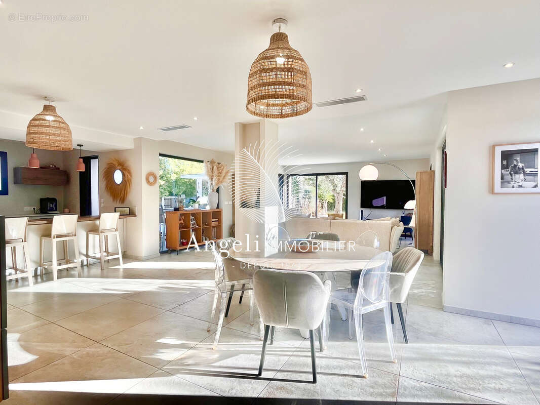 Maison à FREJUS