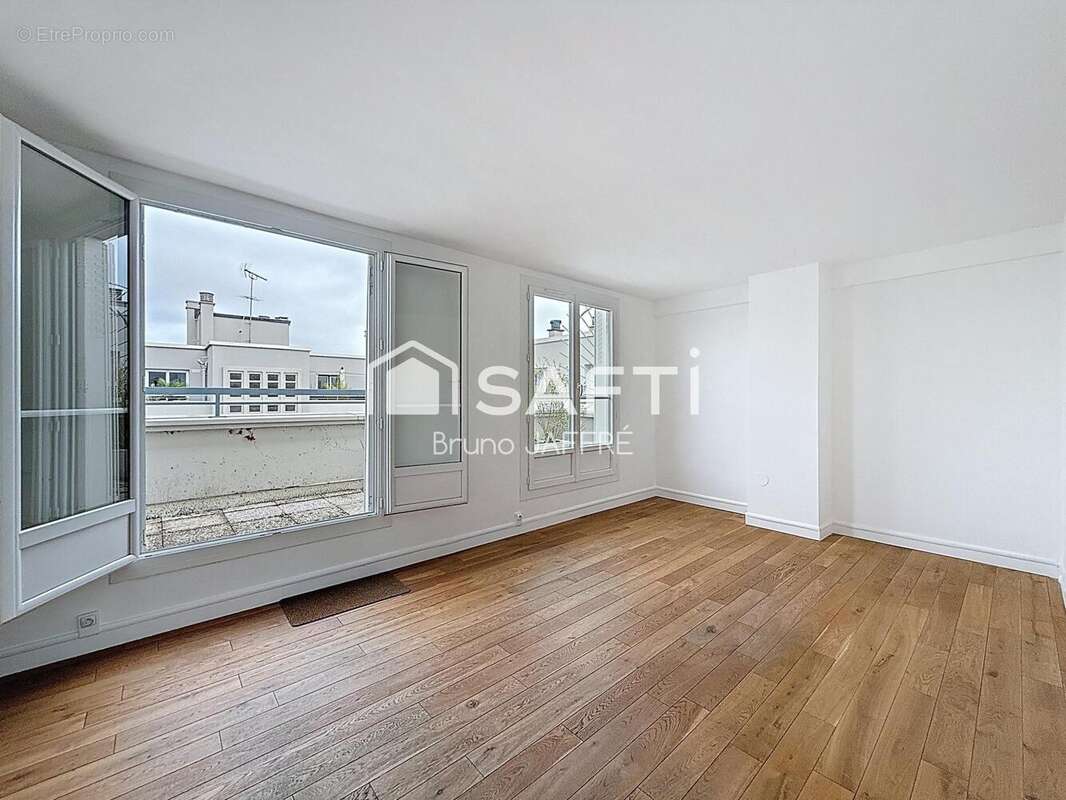 Photo 2 - Appartement à PARIS-15E