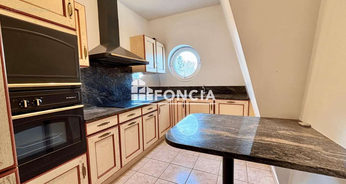Appartement à LE PLESSIS-ROBINSON