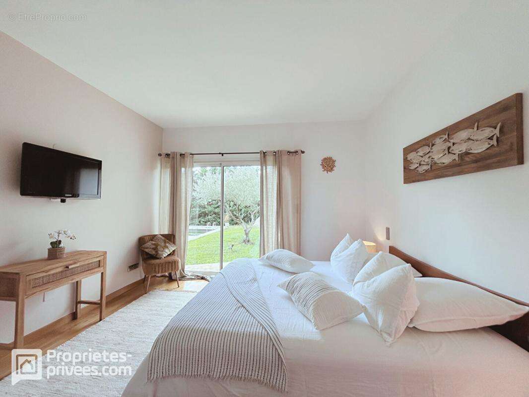 Maison à PERNES-LES-FONTAINES