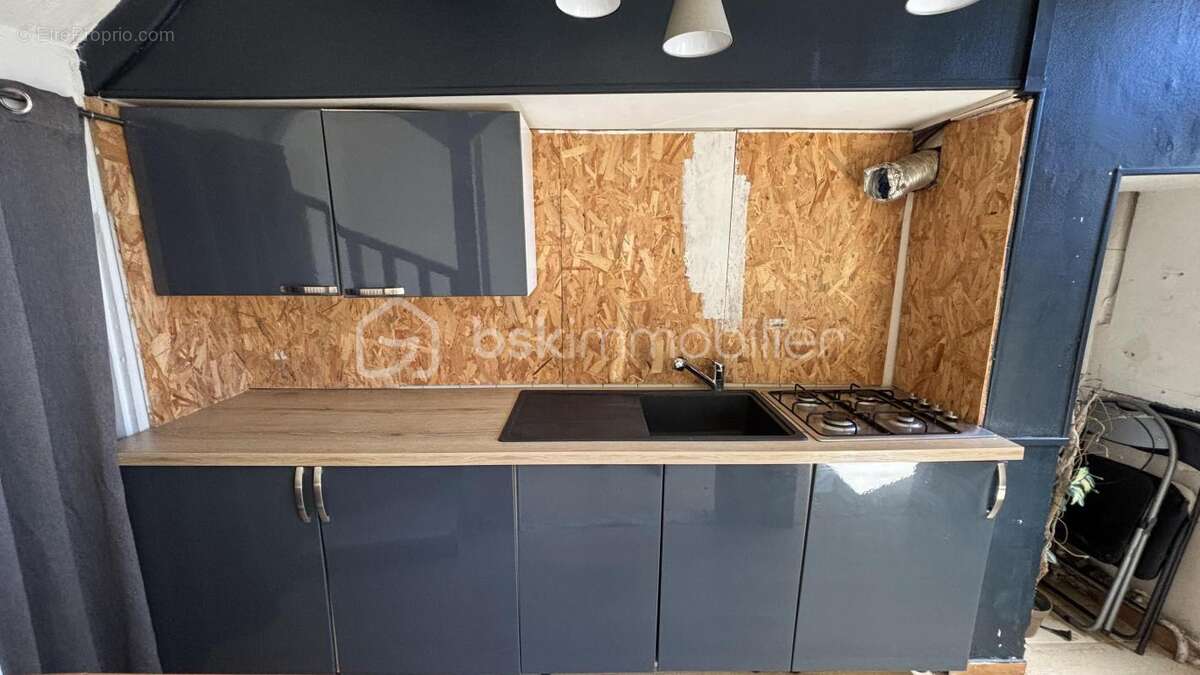 Maison à VILLENEUVE-L&#039;ARCHEVEQUE