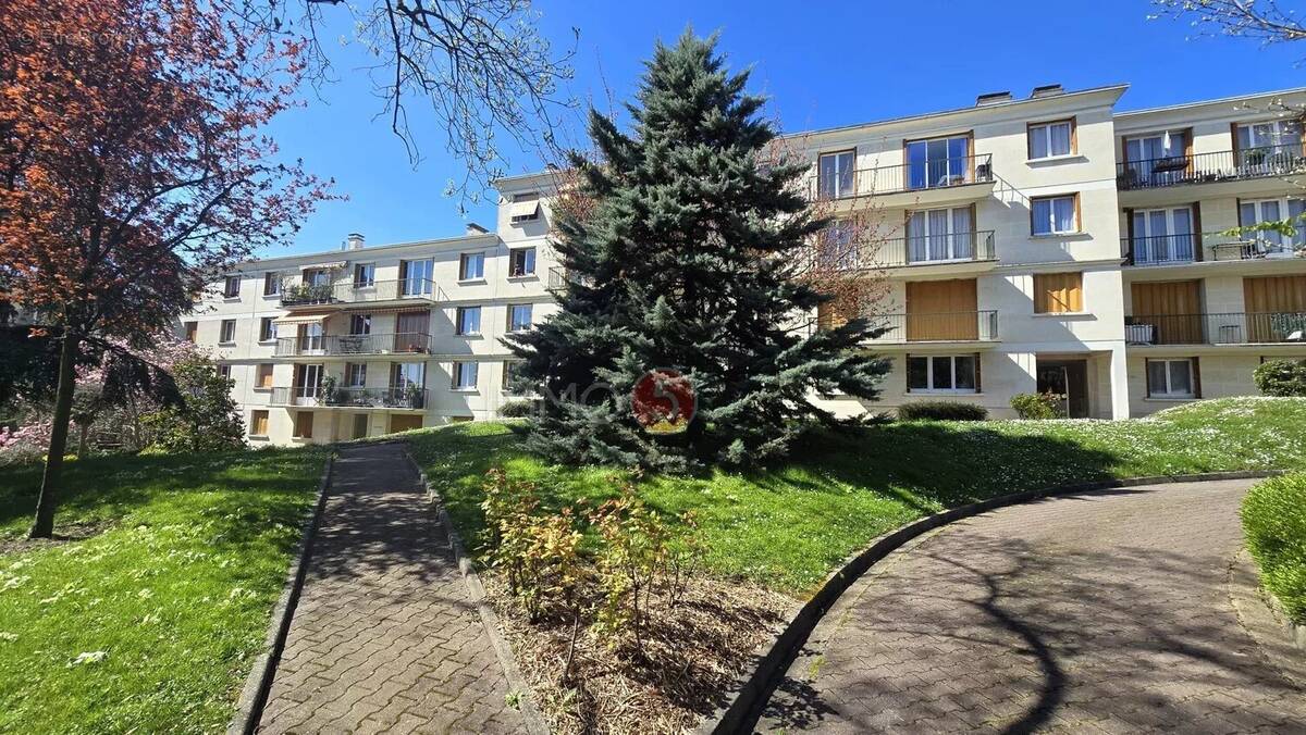 Appartement à LE RAINCY