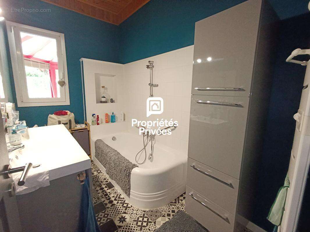 BOUSSIÈRES - À seulement 15 minutes de Besançon Maison de caractère au calme - Véranda chauffée, terrasse , 2 garages - photo 9