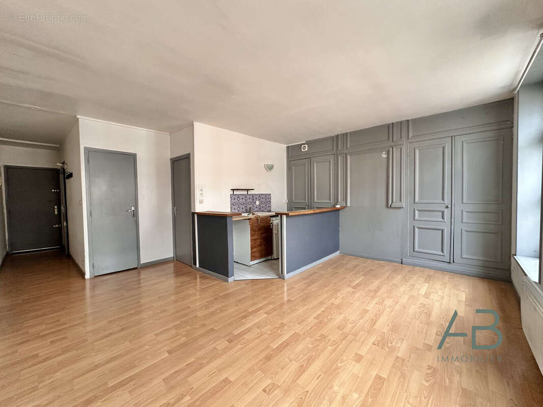 Appartement 38 m² à Lille  - photo 4