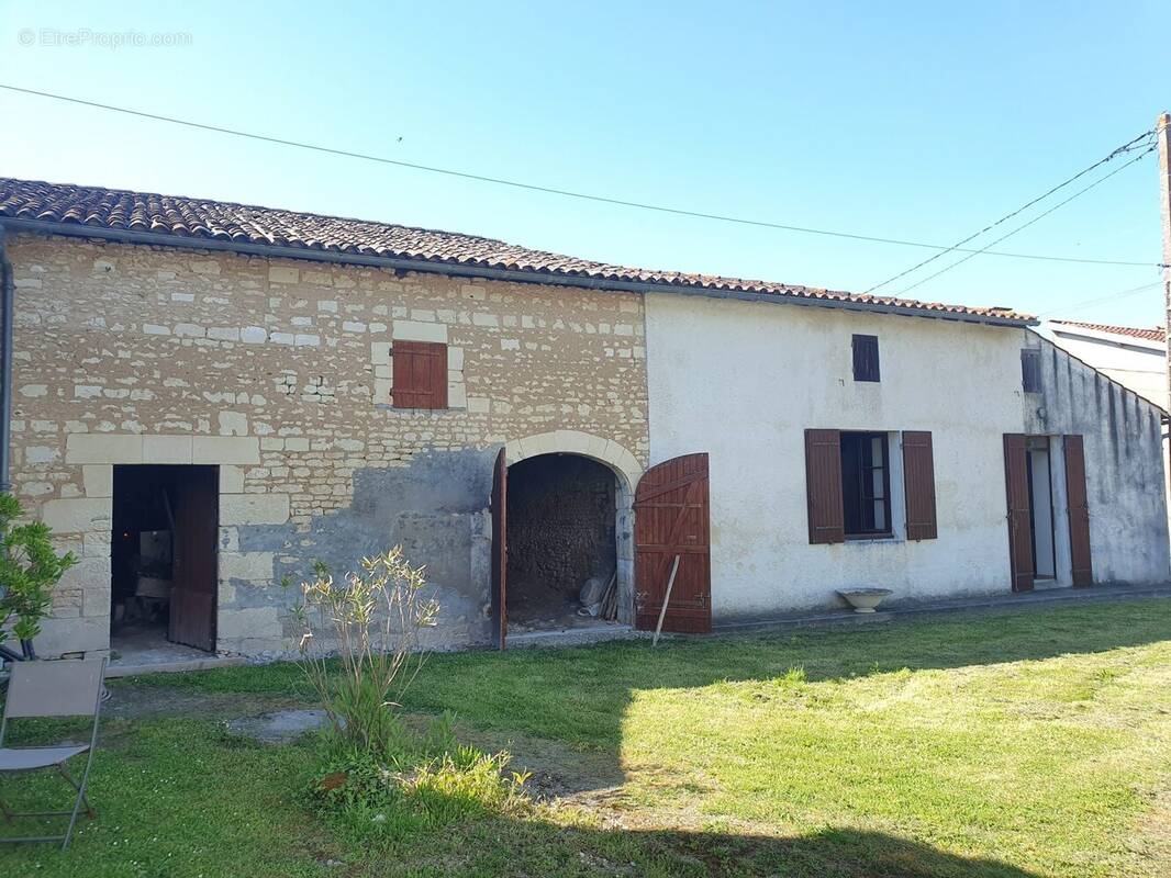 Maison à SAINT-FORT-SUR-GIRONDE