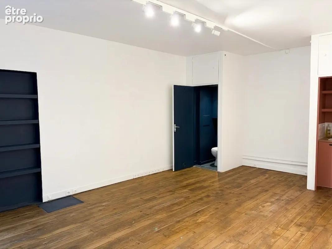 Local de 26m2 - Cour des Shadocks - photo 4