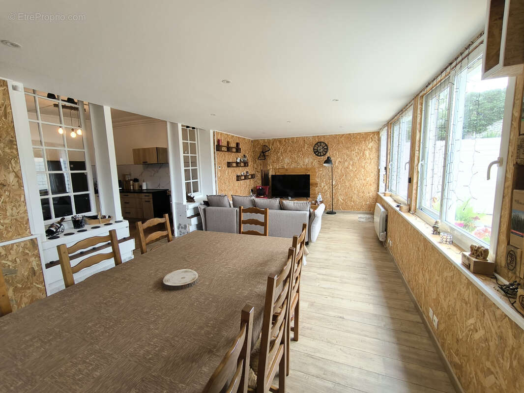 Appartement à TOURVILLE-LA-RIVIERE