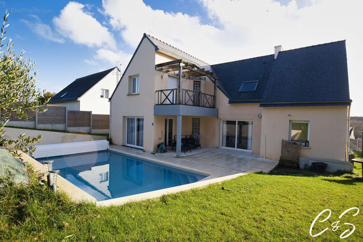 Maison à ERGUE-GABERIC